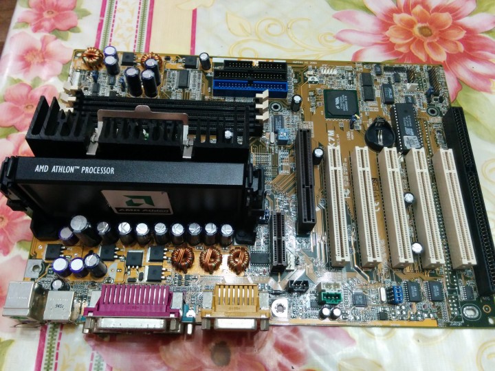 Slot A Athlon 550+ Asus K7M