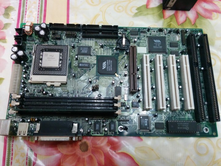 Socket 7 (Super) Pentium 166MMX + Daewoo VIA MVP3 (самый мощный проц для нее AMD K6-2 550)